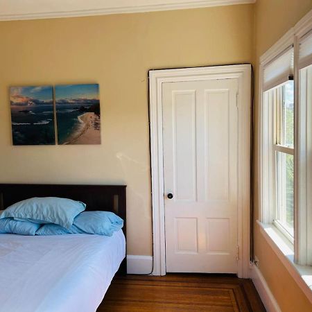 Sunny Spacious Room In Federal Hill, Downtown With Shared Bathroom And Kitchen 프로비던스 외부 사진